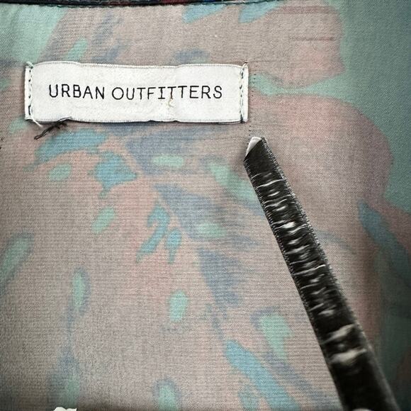 Urban Outfitters Windbreaker Jacket Womens SMALL Retro Cropped Full Zip Floral - Picture 6 of 13